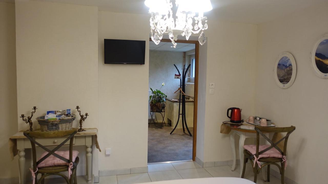 Le Jardin Des Secrets Bed and Breakfast La Voivre  Εξωτερικό φωτογραφία