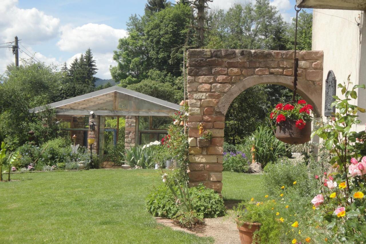 Le Jardin Des Secrets Bed and Breakfast La Voivre  Εξωτερικό φωτογραφία